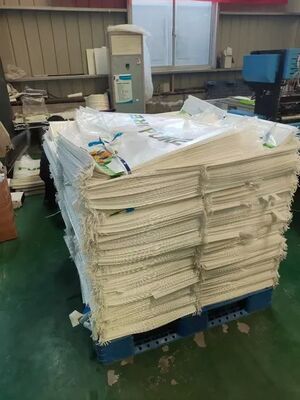 Buon prezzo Sacchetti di fertilizzanti per agricoltori in polvere in PE durevoli 20 kg 50 kg Capacità di carico in linea